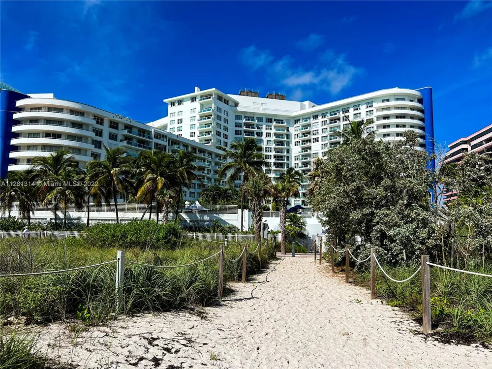 5161 Collins Ave #404 Miami Beach, FL 33140