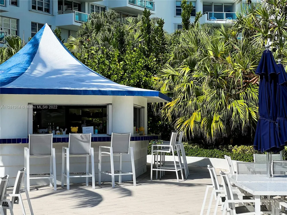 5161 Collins Ave #404 Miami Beach, FL 33140