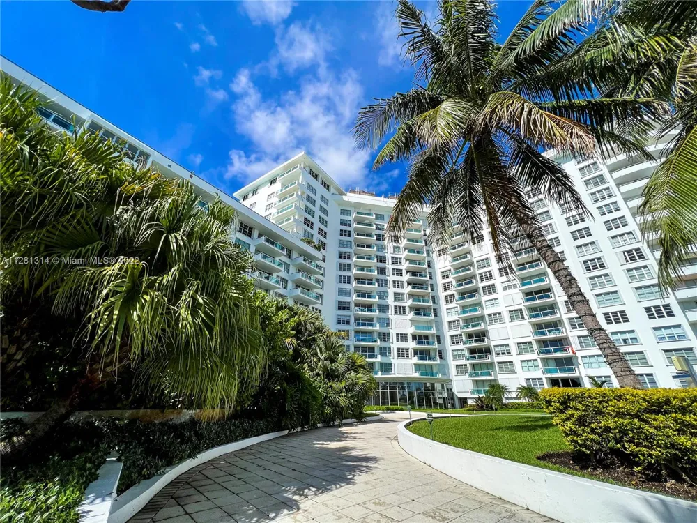 5161 Collins Ave #404 Miami Beach, FL 33140