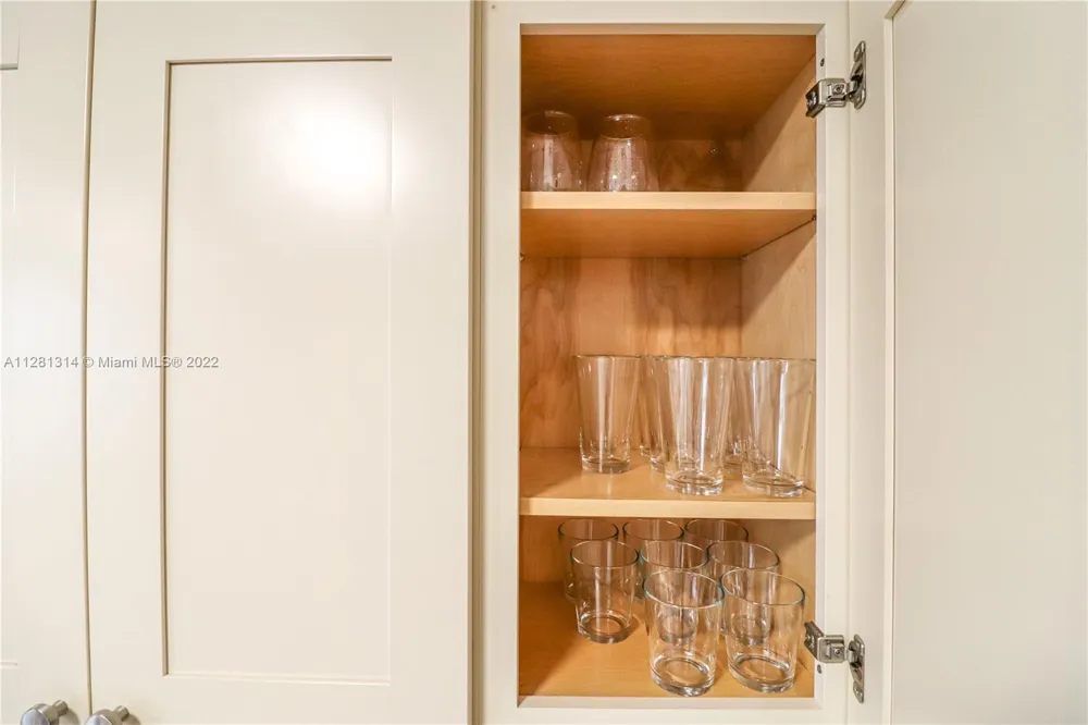 5161 Collins Ave #404 Miami Beach, FL 33140