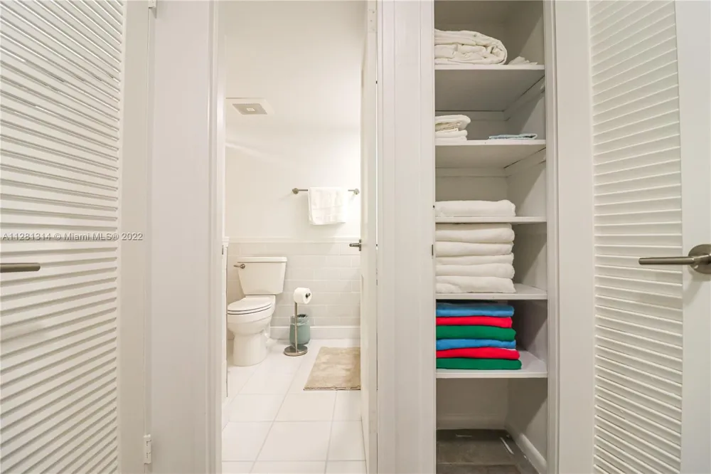 5161 Collins Ave #404 Miami Beach, FL 33140