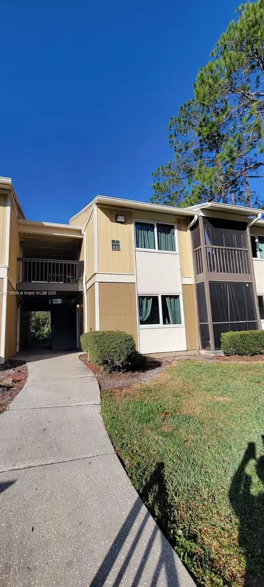13285 ARBOR POINTE CIR Tampa, FL 33617