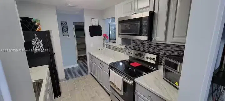13285 ARBOR POINTE CIR Tampa, FL 33617