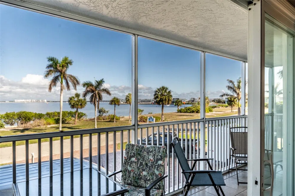 1477 PARK BEACH CIRCLE #11 Punta Gorda, FL 33950