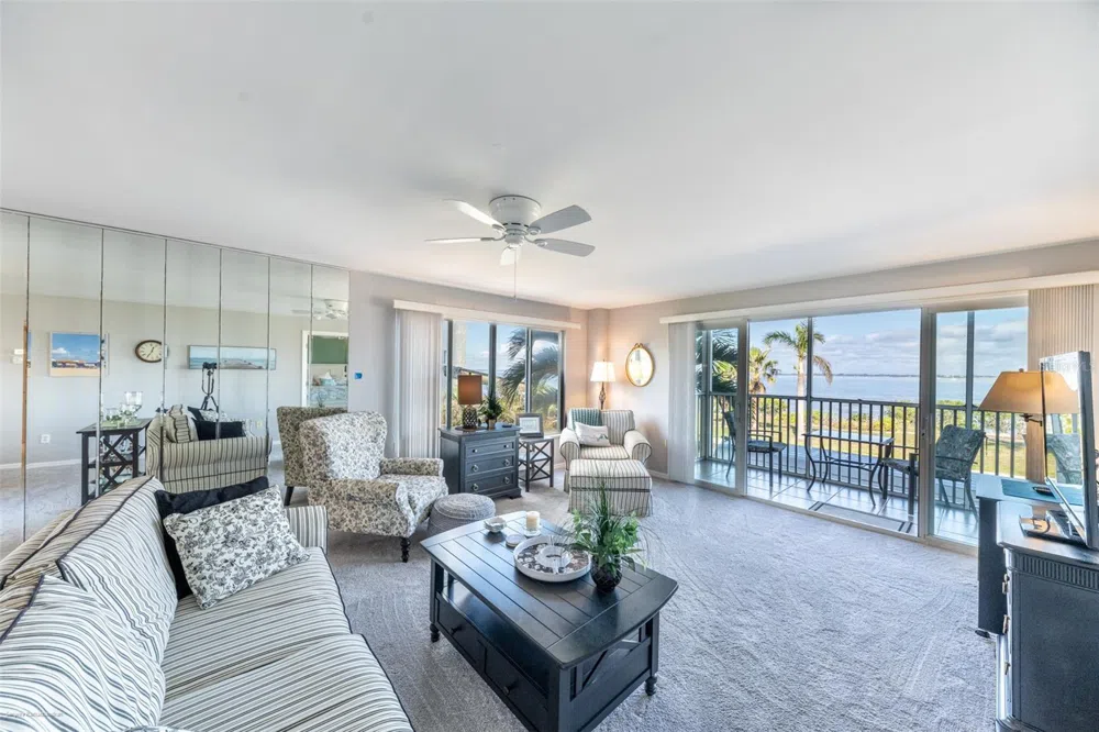 1477 PARK BEACH CIRCLE #11 Punta Gorda, FL 33950