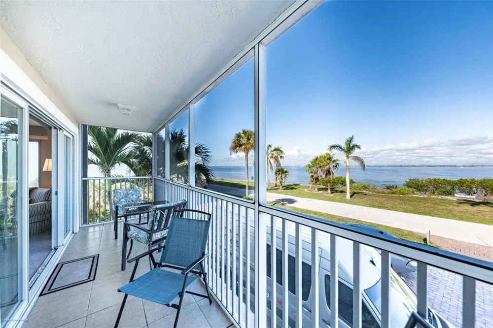1477 PARK BEACH CIRCLE #11 Punta Gorda, FL 33950