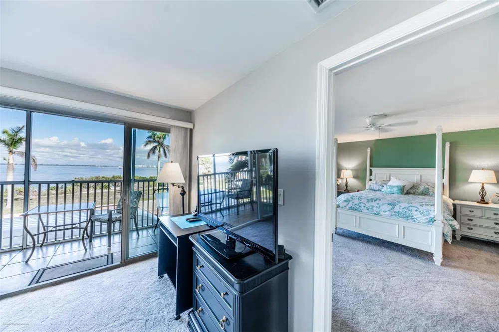 1477 PARK BEACH CIRCLE #11 Punta Gorda, FL 33950