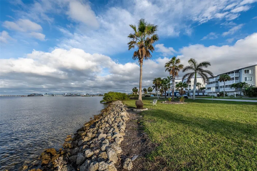 1477 PARK BEACH CIRCLE #11 Punta Gorda, FL 33950