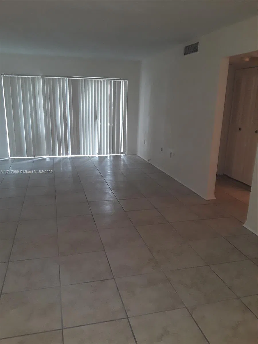 8267 SW 128th St #105 Pinecrest, FL 33156