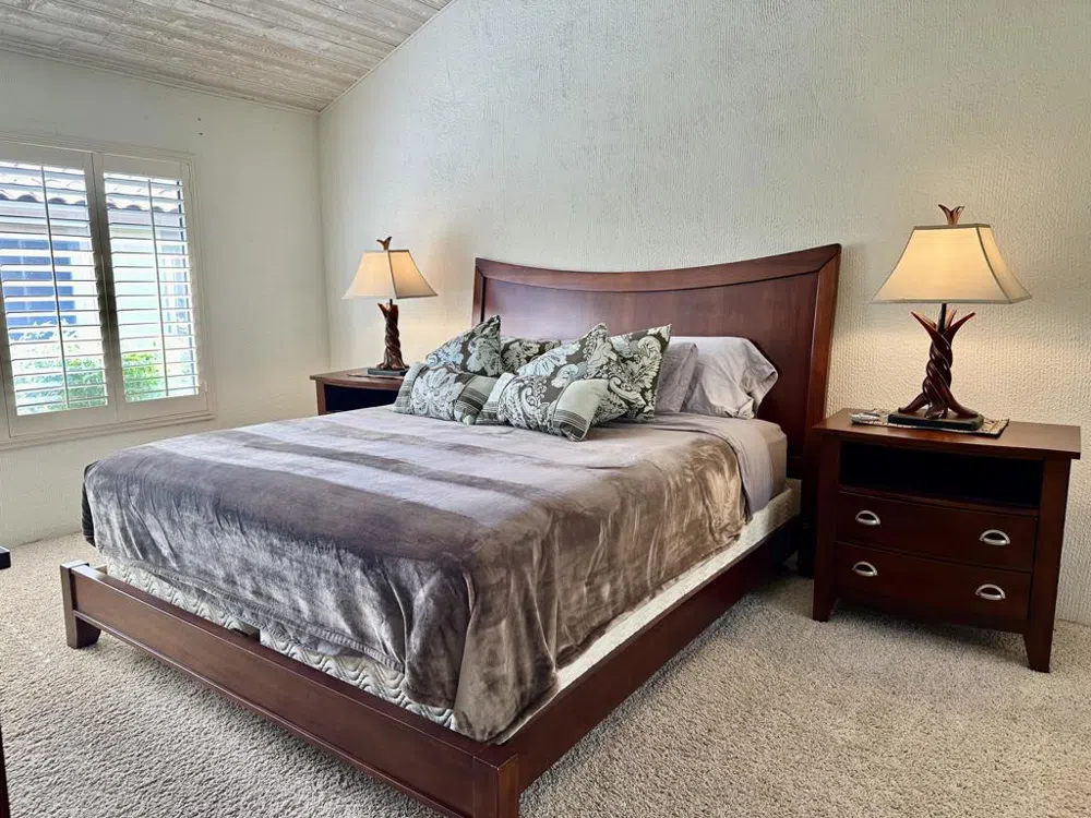 432 S Sierra Madre Palm Desert, CA 92260
