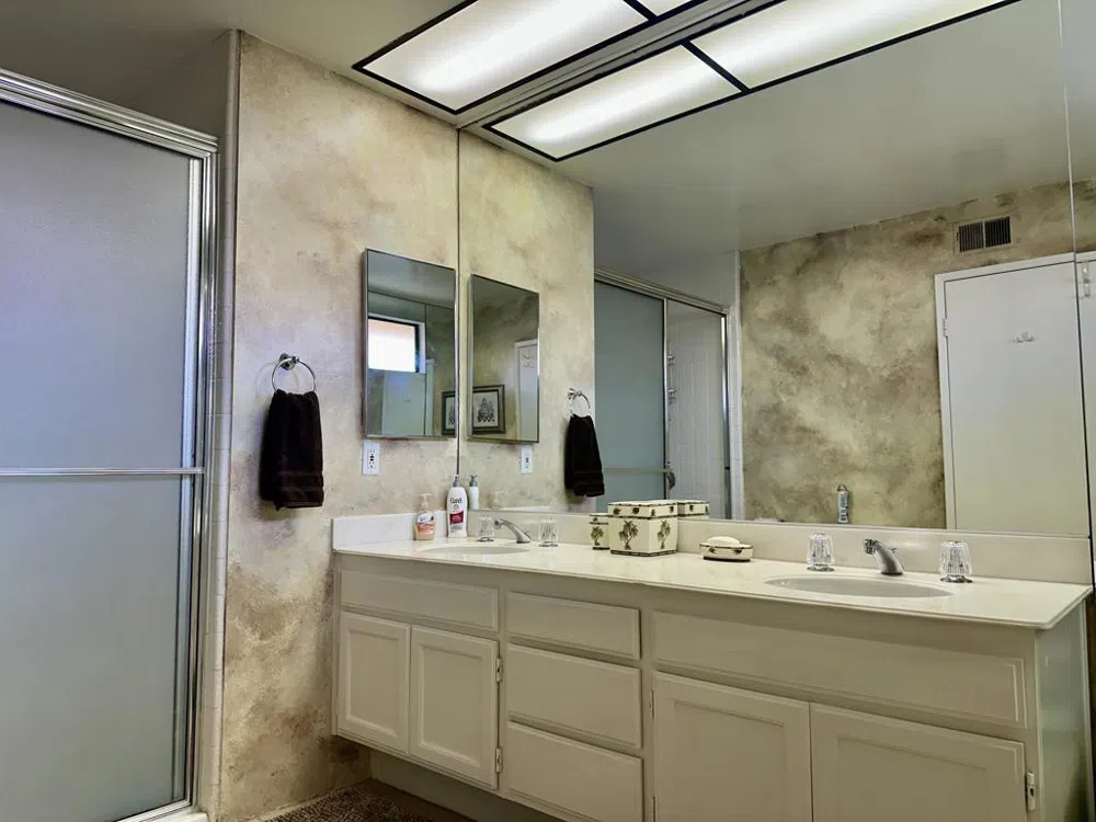 432 S Sierra Madre Palm Desert, CA 92260