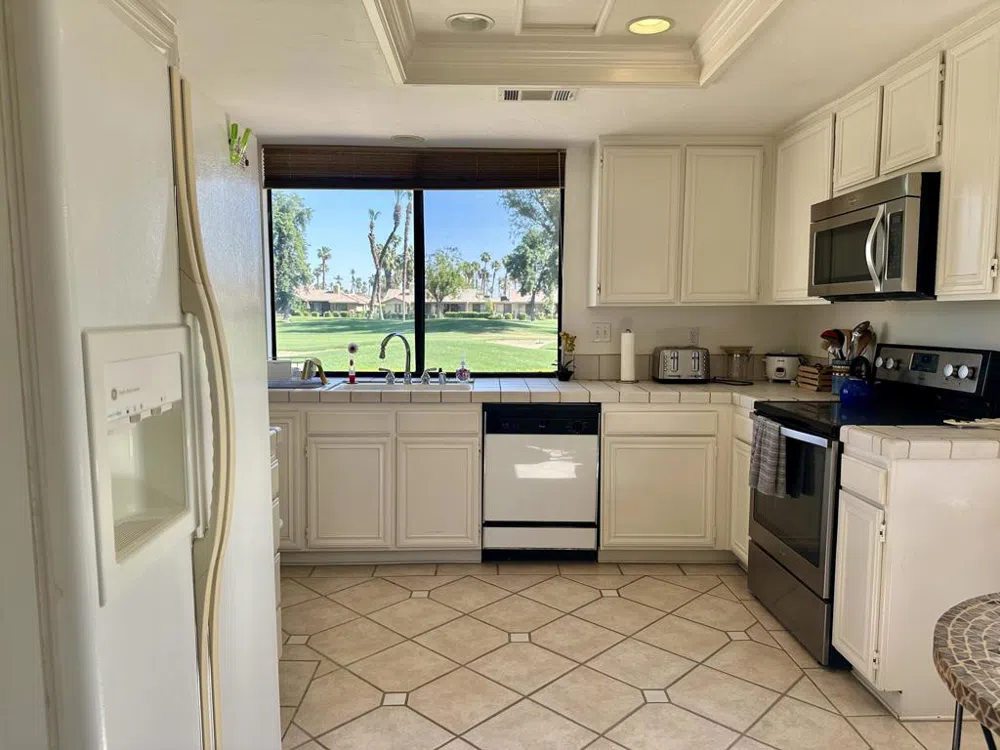432 S Sierra Madre Palm Desert, CA 92260