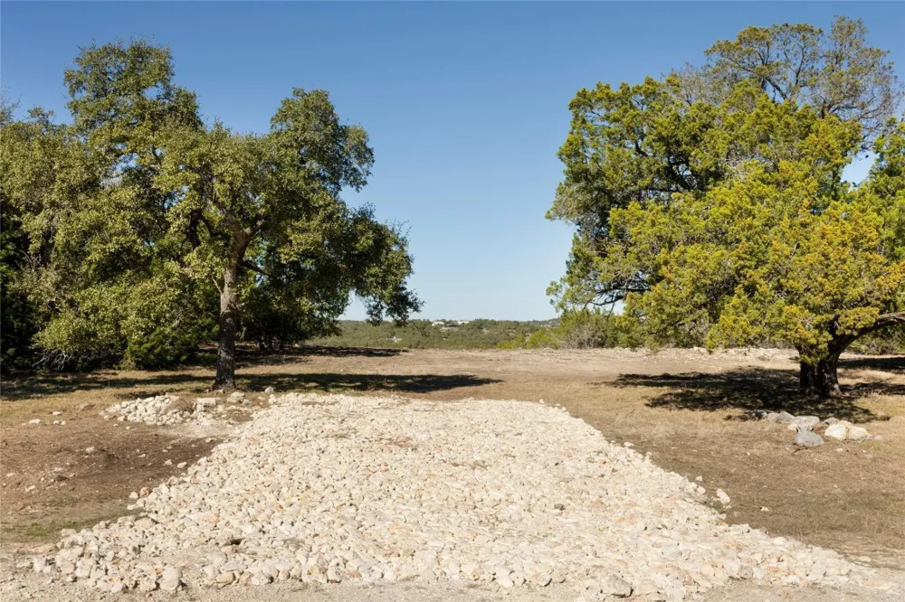 736 Covered Bridge Drive Driftwood, TX 78619