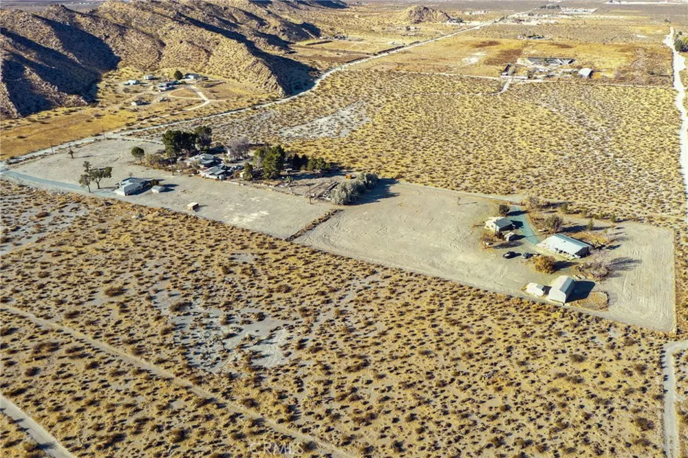 19665 Grey Mountain Road Adelanto, CA 92301