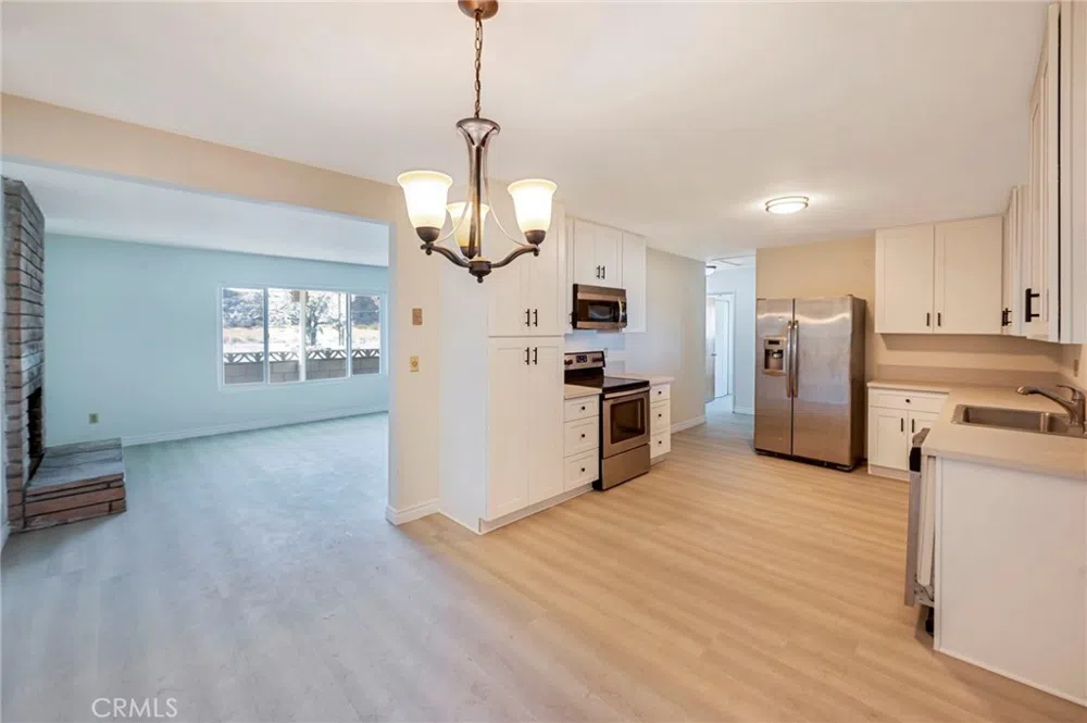 19665 Grey Mountain Road Adelanto, CA 92301