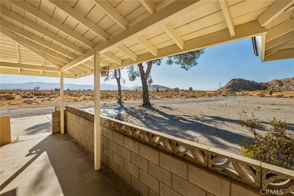 19665 Grey Mountain Road Adelanto, CA 92301
