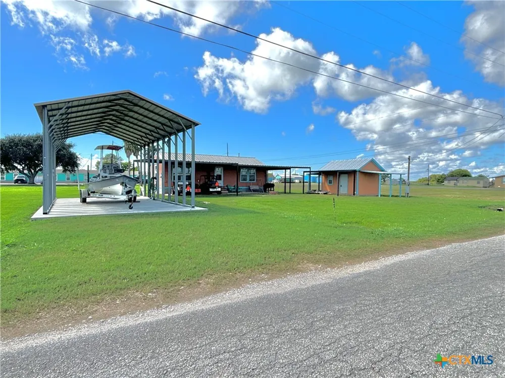 101 13th Street Seadrift, TX 77983