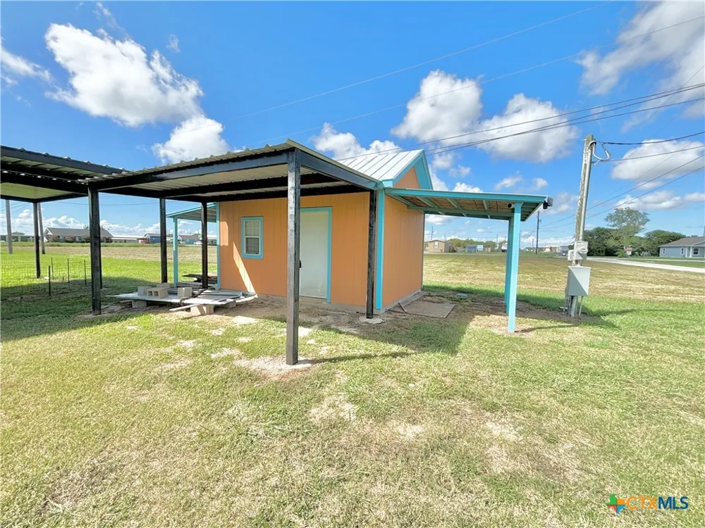 101 13th Street Seadrift, TX 77983