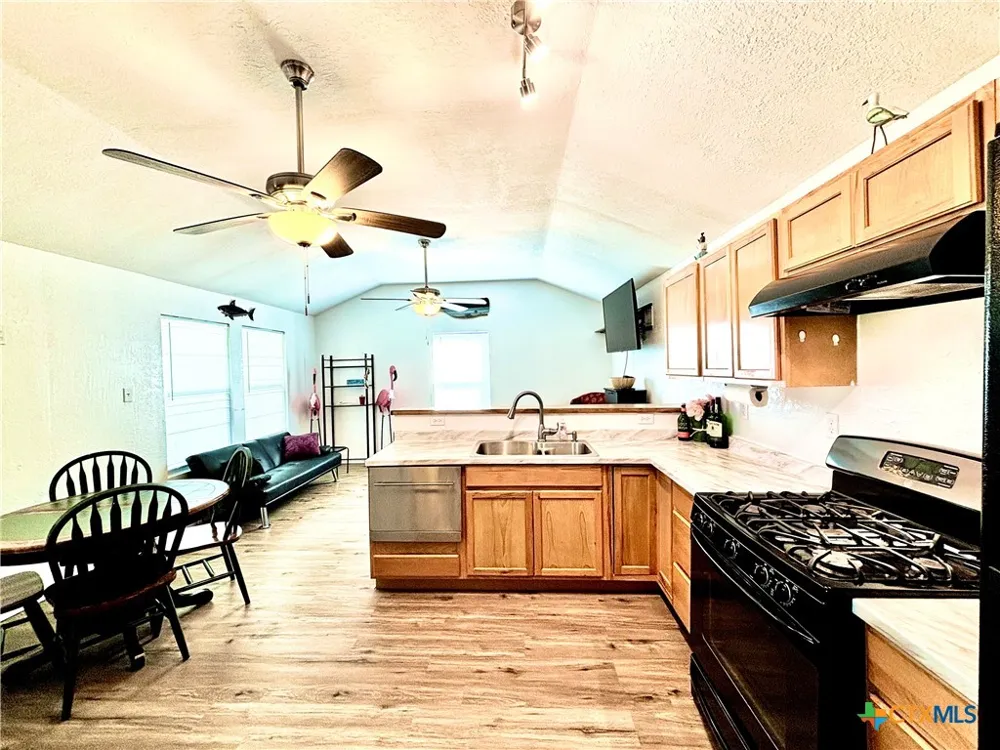 101 13th Street Seadrift, TX 77983