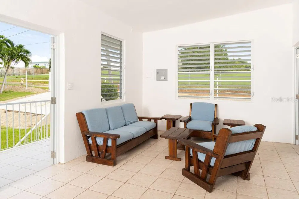 595 COMM. VILLA BORINQUEN Vieques, PR 00765