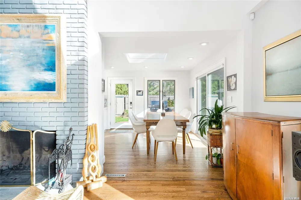 686 Hill Street Southampton, NY 11968