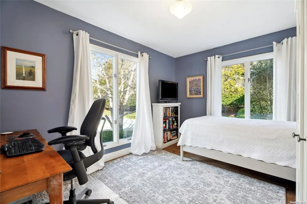 686 Hill Street Southampton, NY 11968