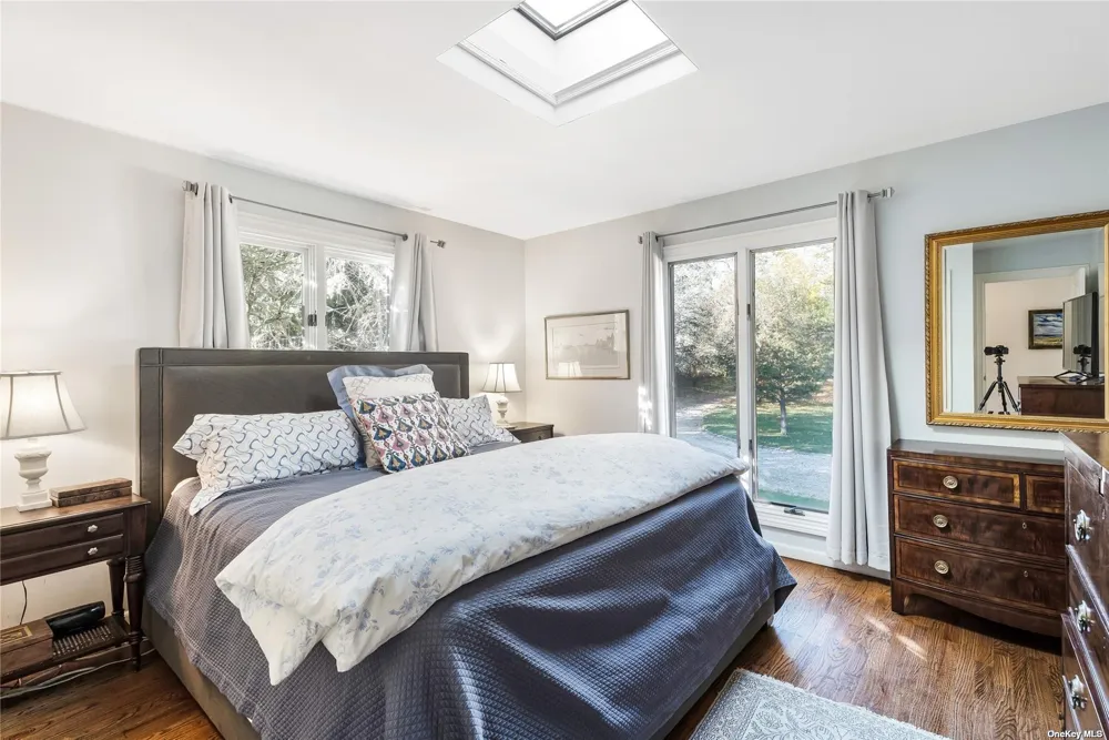 686 Hill Street Southampton, NY 11968