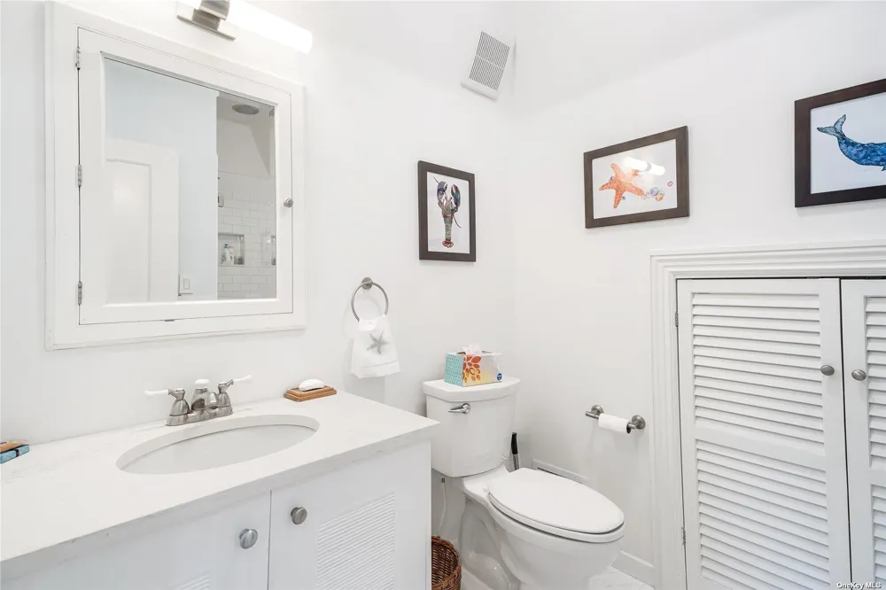 686 Hill Street Southampton, NY 11968