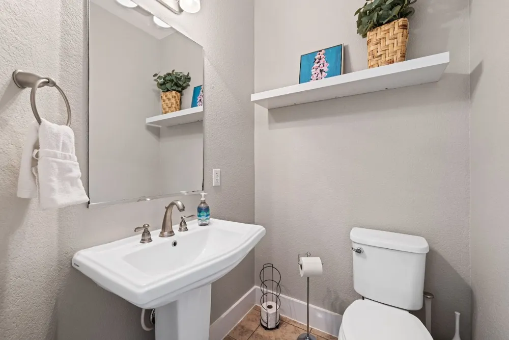 2215 Katy Lane #C Georgetown, TX 78626