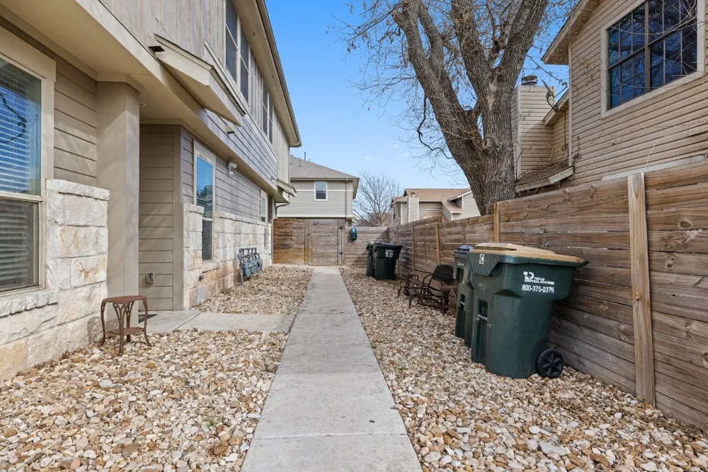 2215 Katy Lane #C Georgetown, TX 78626