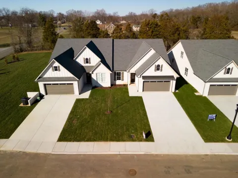 2290 Midland Rd #8B