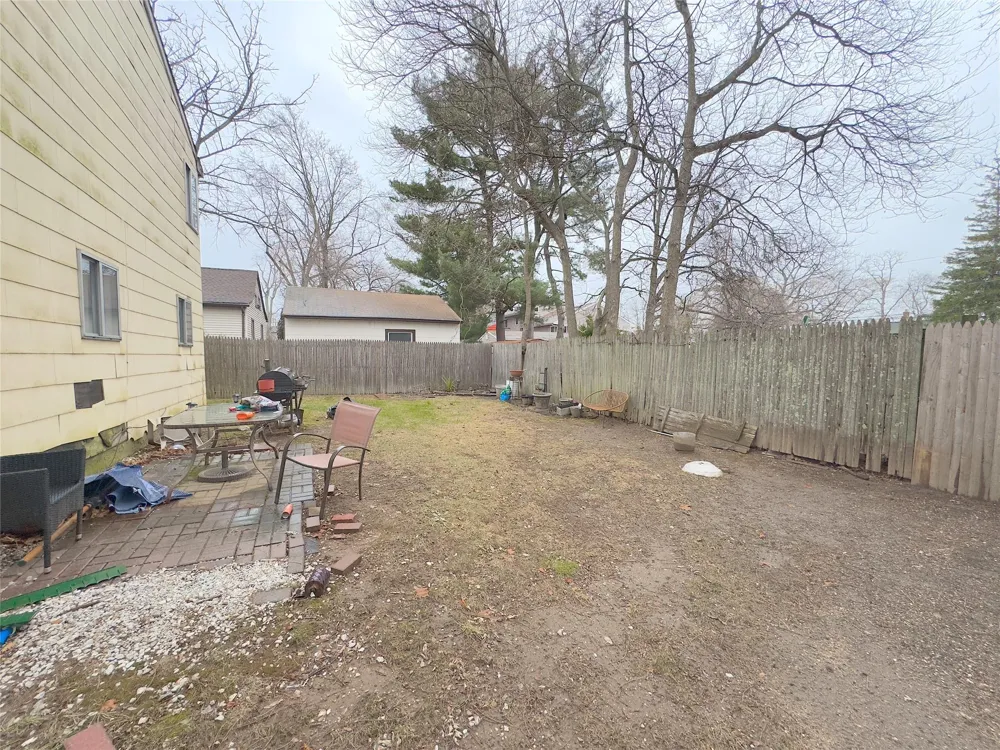 11 Willow Street Wheatley Heights, NY 11798