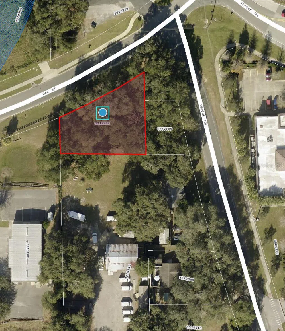 OAK STREET Lady Lake, FL 32159