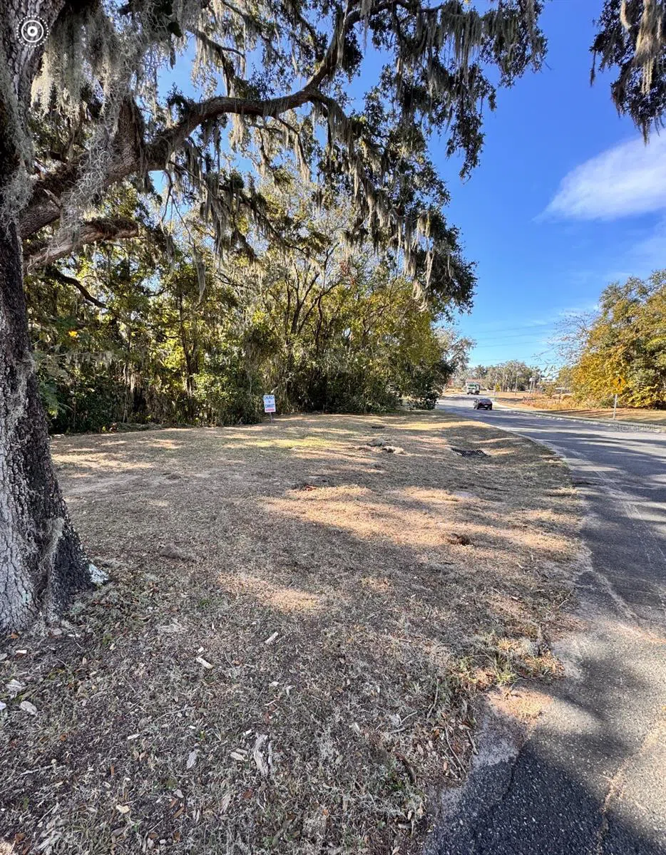 OAK STREET Lady Lake, FL 32159