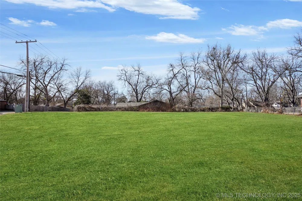 4148 S Madison Place