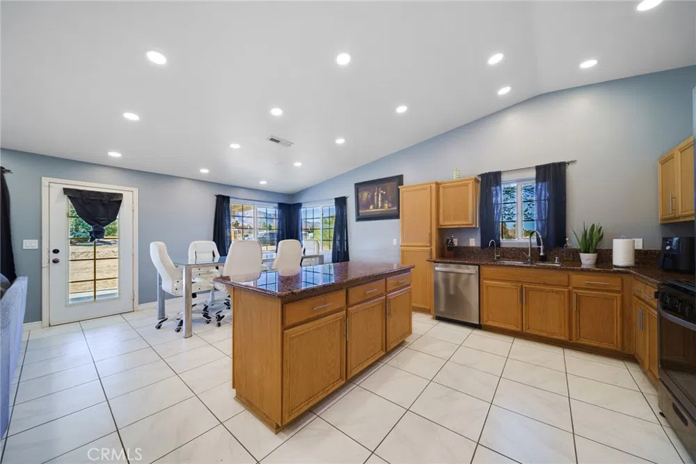 13330 E Avenue W Pearblossom, CA 93553
