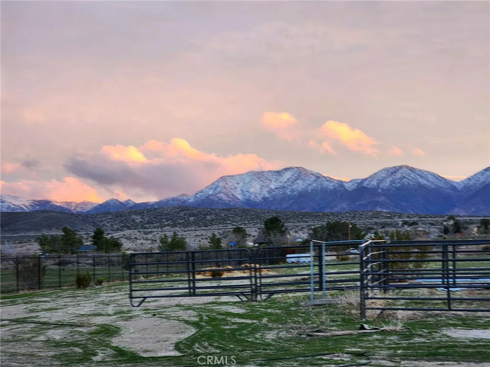 13330 E Avenue W Pearblossom, CA 93553