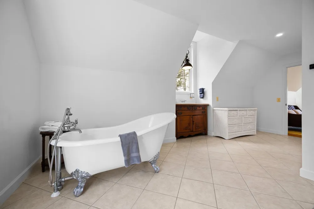33171 Mrs Reddings Trail Peaine Township, MI 49782