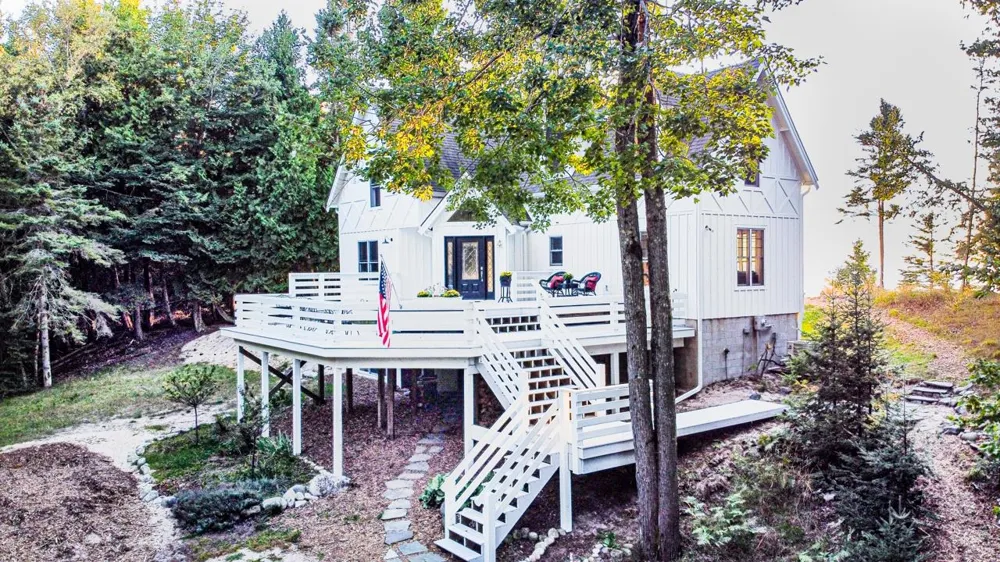 33171 Mrs Reddings Trail Peaine Township, MI 49782