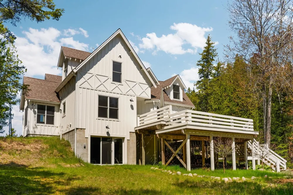33171 Mrs Reddings Trail Peaine Township, MI 49782