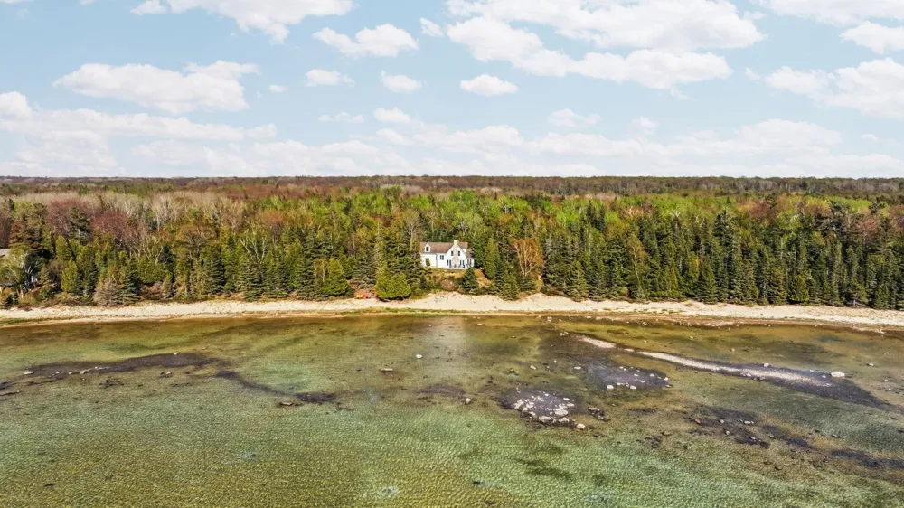 33171 Mrs Reddings Trail Peaine Township, MI 49782