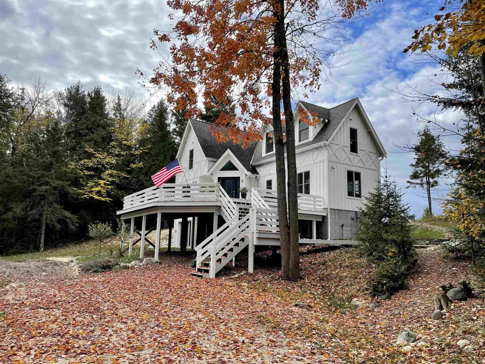 33171 Mrs Reddings Trail Peaine Township, MI 49782