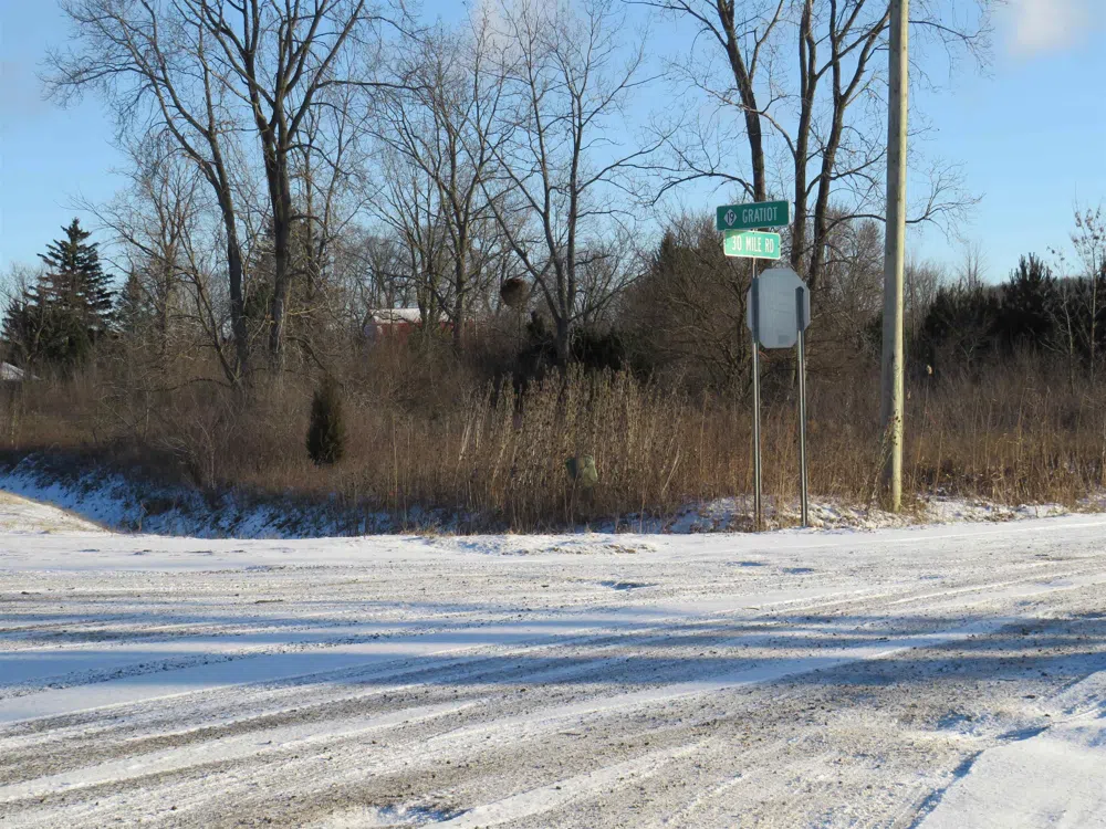 65002 Gratiot Road Lenox Township, MI 48050