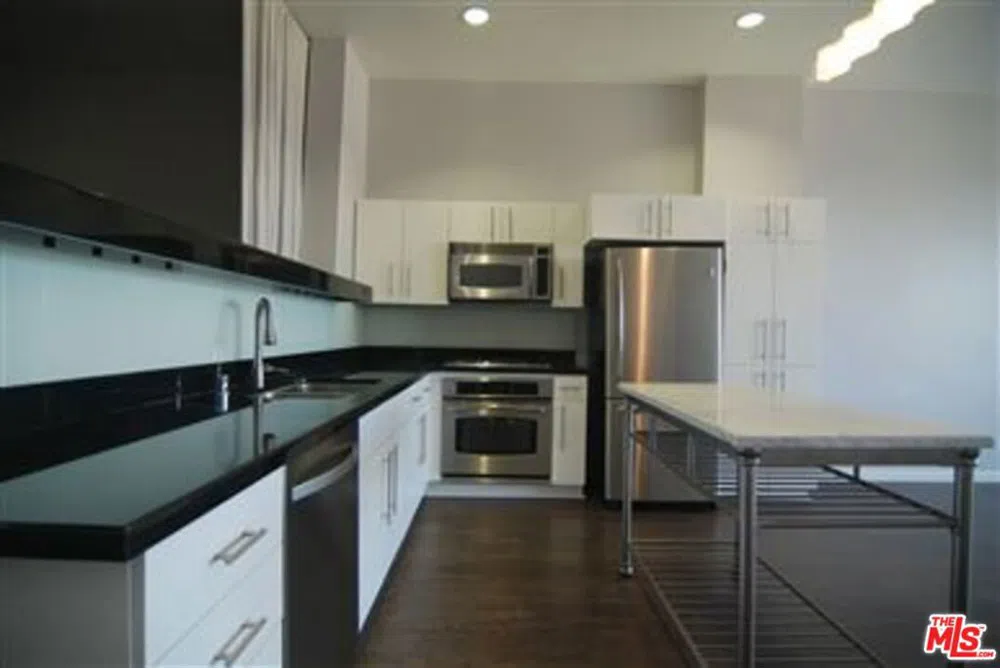 1100 Wilshire #3404 Los Angeles, CA 90017