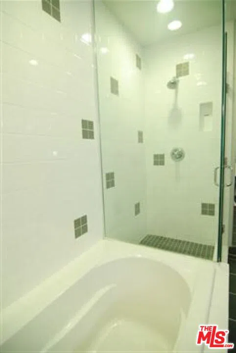 1100 Wilshire #3404 Los Angeles, CA 90017