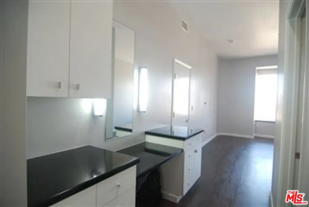1100 Wilshire #3404 Los Angeles, CA 90017