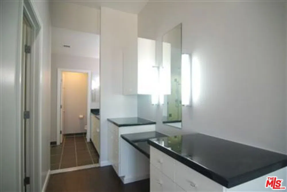 1100 Wilshire #3404 Los Angeles, CA 90017