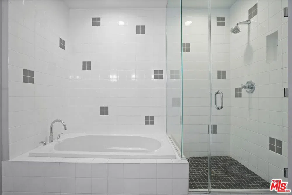 1100 Wilshire #3404 Los Angeles, CA 90017