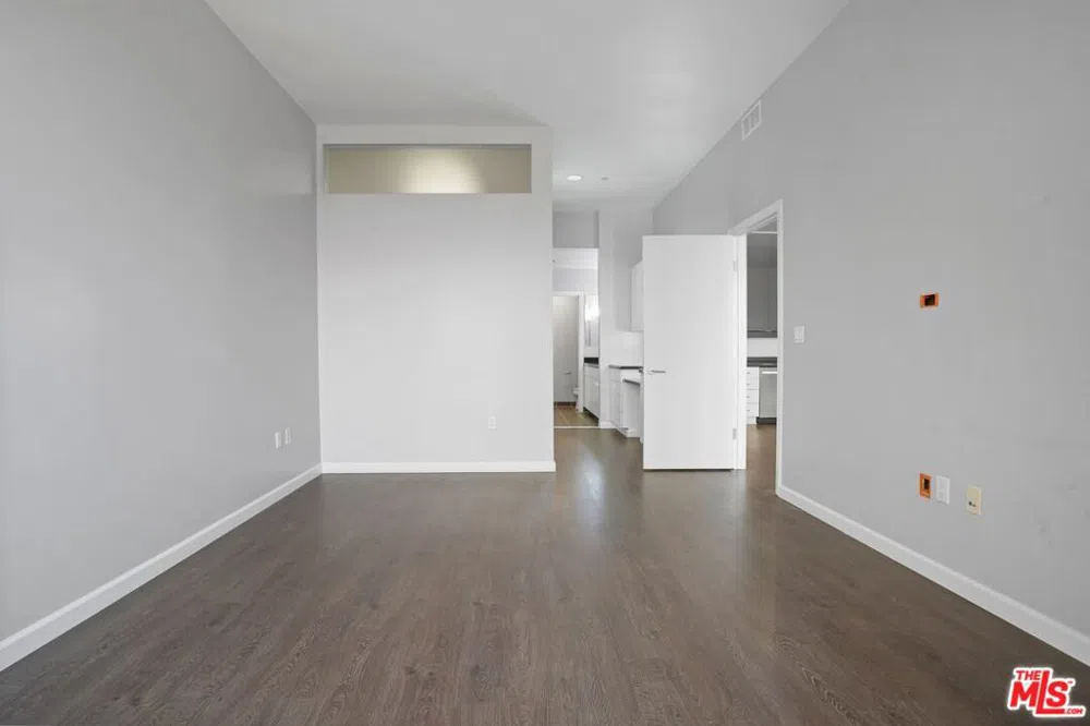 1100 Wilshire #3404 Los Angeles, CA 90017