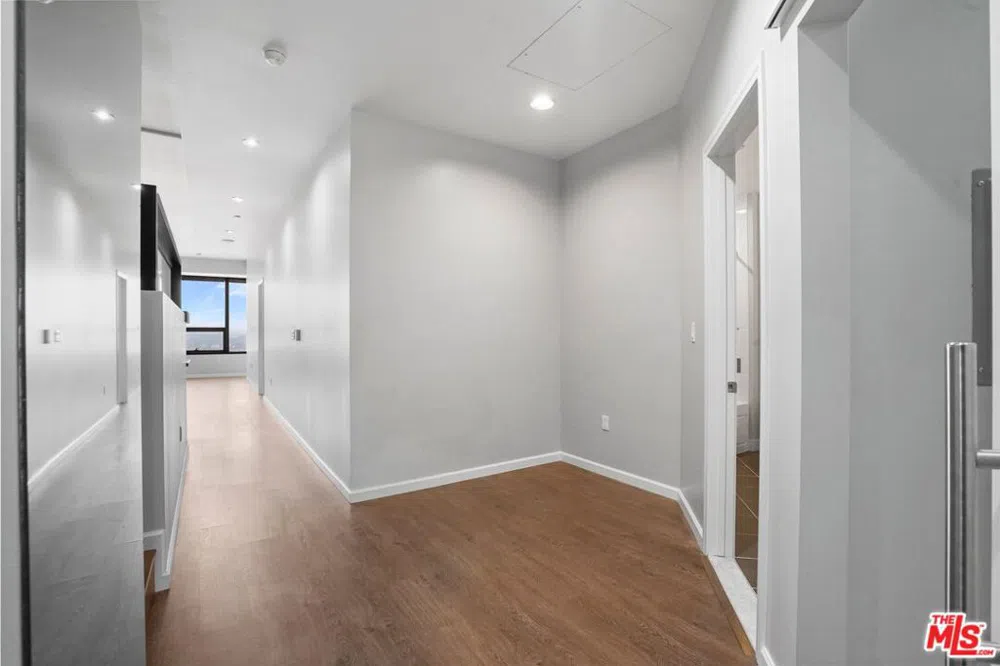 1100 Wilshire #3404 Los Angeles, CA 90017